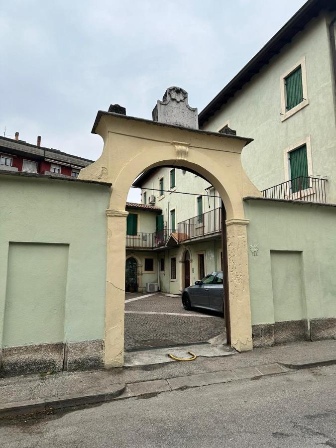 Dreaming Borgo Roma Apartment Верона Екстер'єр фото